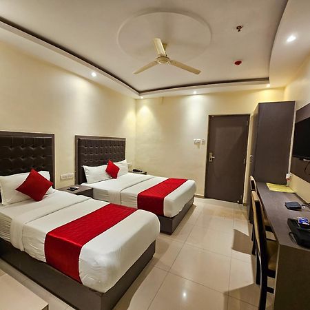 Hotel Bkc Inn - Near Trade Center, Visa Consulate Bombay Eksteriør billede