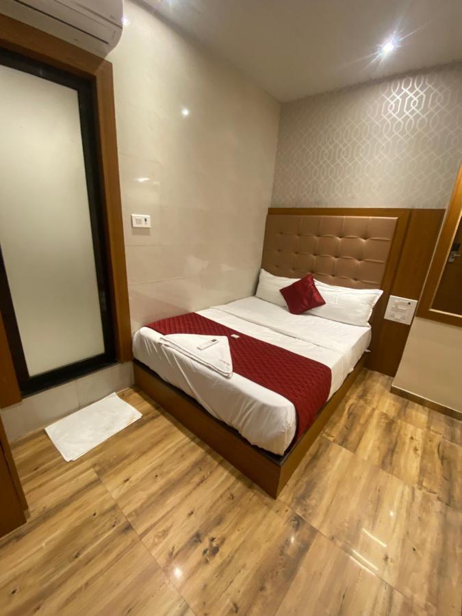 Hotel Bkc Inn - Near Trade Center, Visa Consulate Bombay Eksteriør billede