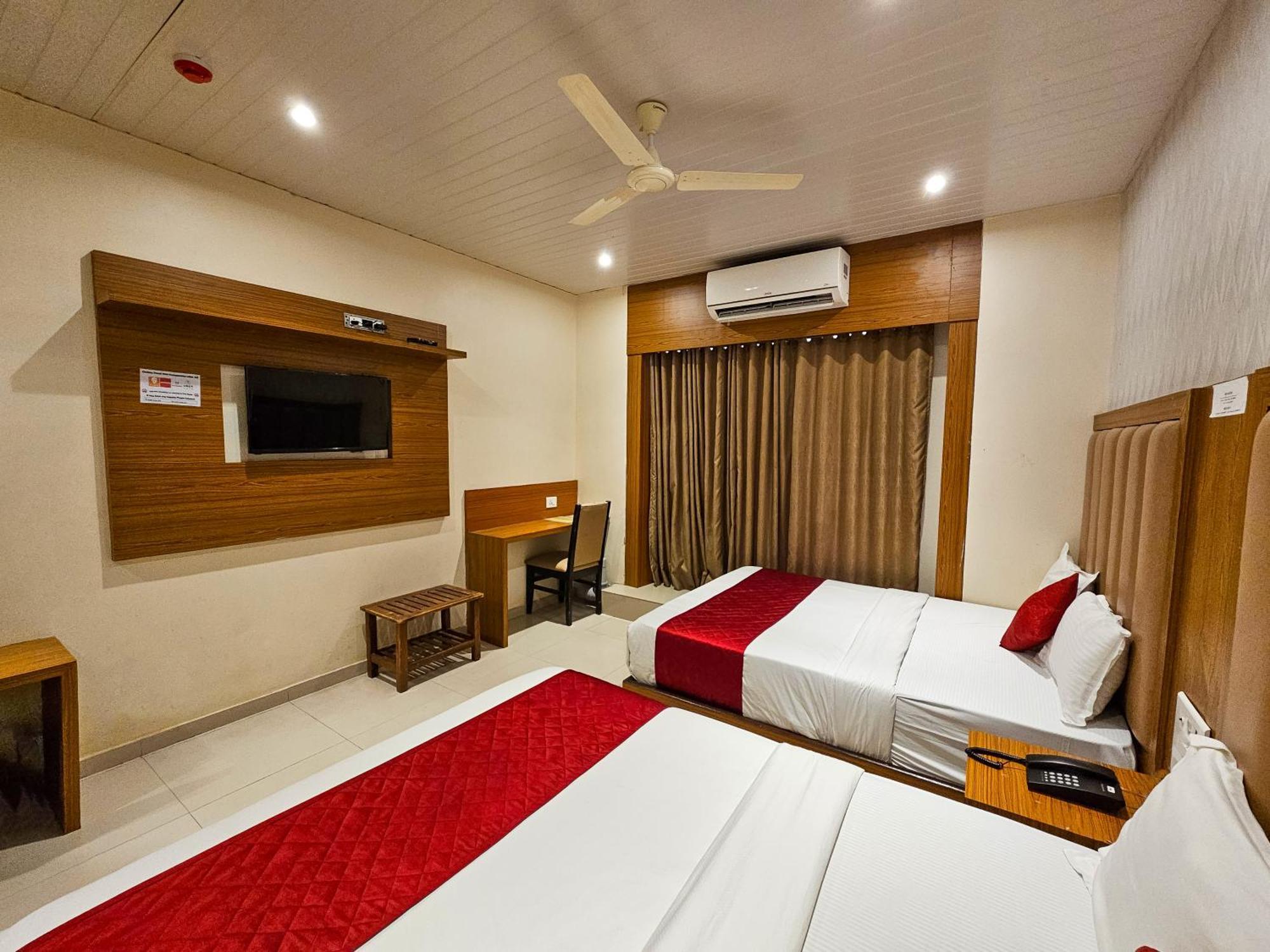 Hotel Bkc Inn - Near Trade Center, Visa Consulate Bombay Eksteriør billede