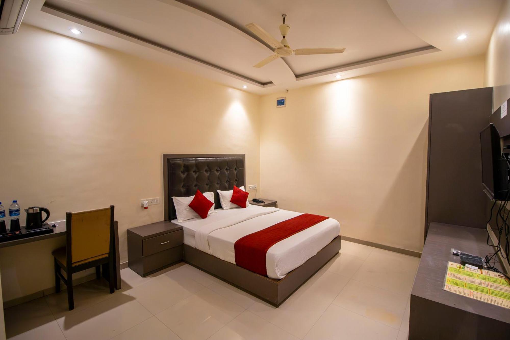 Hotel Bkc Inn - Near Trade Center, Visa Consulate Bombay Eksteriør billede